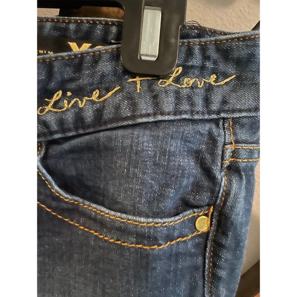 Jeans - Picture 2 of 3